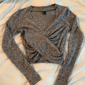 SOLD | Forever 21 twist cutout crop top sz S